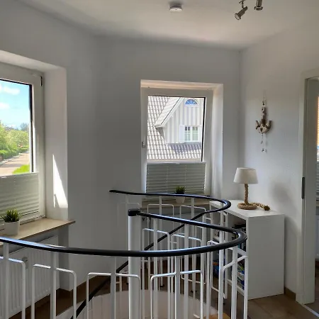 Gustav - Moderne Maisonette-wohnung Mit Terrasse * Wangerooge